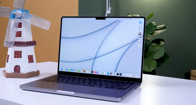 MacBook Pro M2 2022 8GB 512GB được trang bị màn hình 13.3 inch