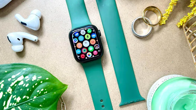 Apple Watch Series 7 41mm GPS theo dõi sức khỏe người dùng