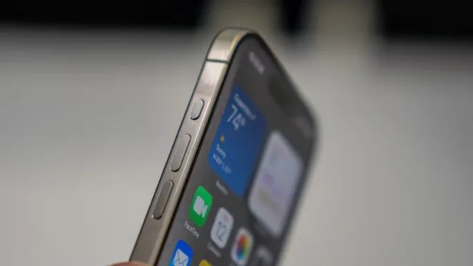 Nút Action đa tác vụ trên iPhone 15 Pro