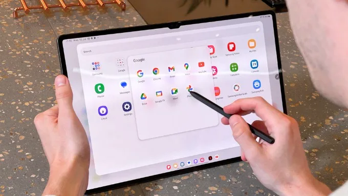 Galaxy Tab S9 Ultra 5G đi kèm bút S Pen