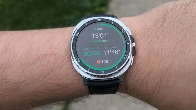 chế độ theo dõi tập luyện của thiết kế của Đồng hồ Samsung Galaxy Watch 8 Classic (LTE) 46mm