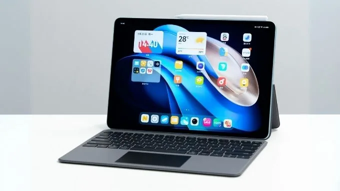 Vivo Pad 3 Pro 256GB kết hợp cùng bút và bàn phím