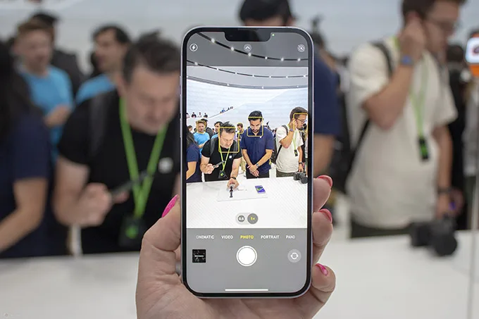 Camera kép 12MP trên iPhone 14 Plus 256GB