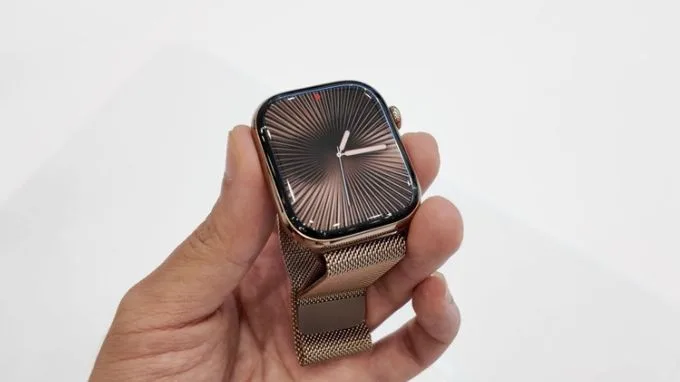 Mặt kính Sapphire bền chắc, thẩm mỹ cao