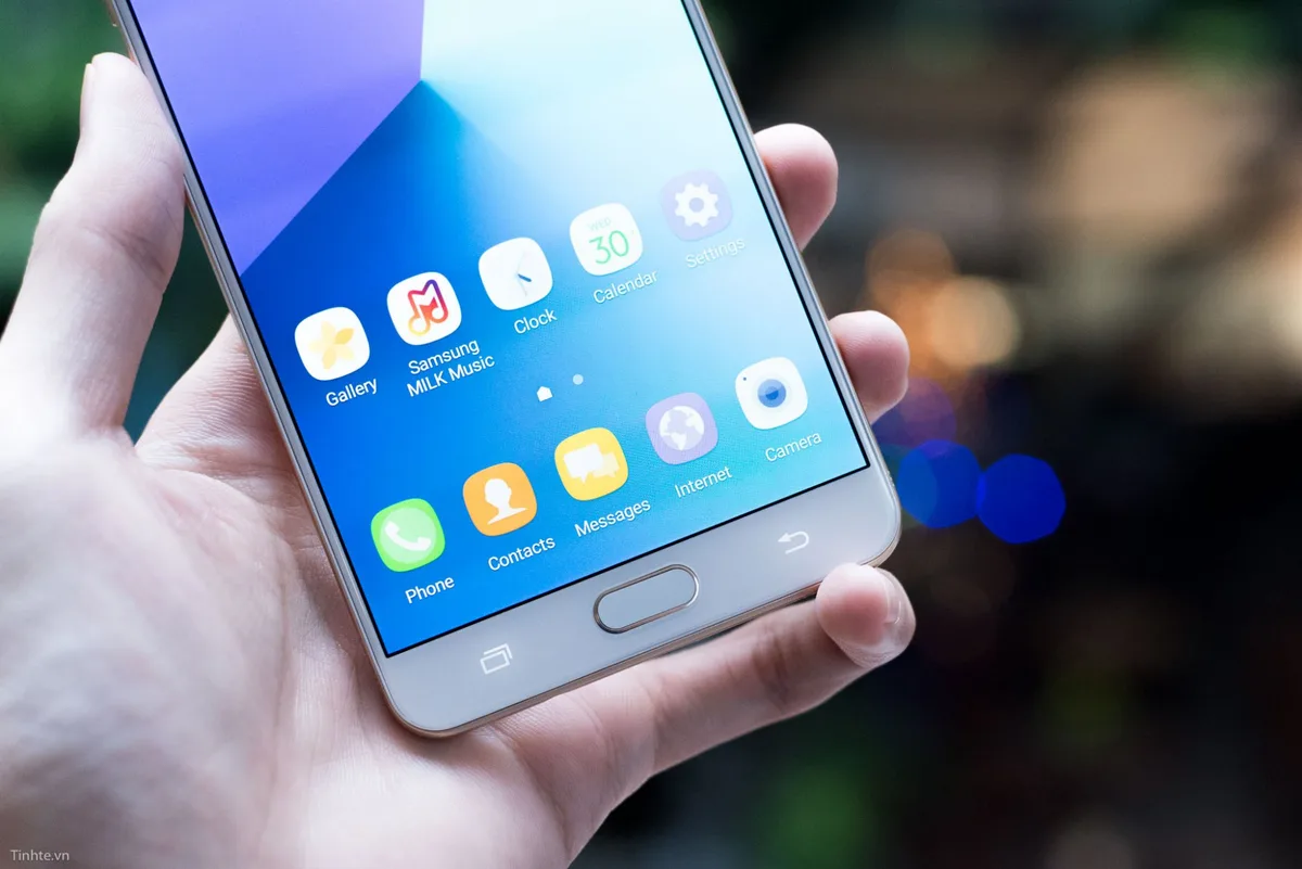 3922289_samsung-galaxy-c9-pro-xtmobile-3