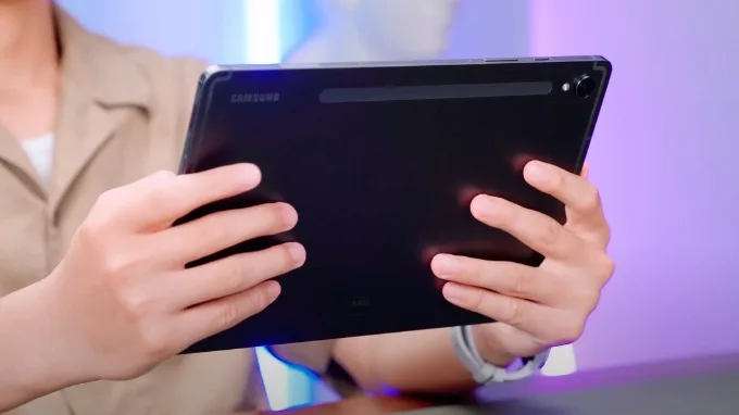 Thời lượng pin dài lâu trên Galaxy Tab S9