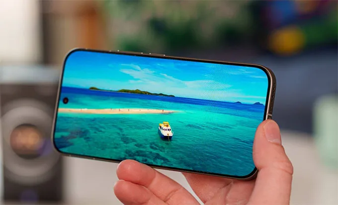 Điện thoại Vivo V70 5G trang bị màn hình OLED 6,59 inch