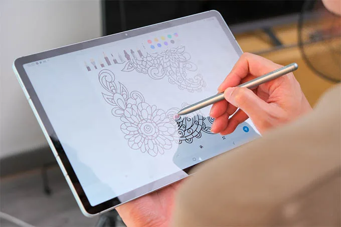 Samsung Galaxy Tab S7 FE tương thích với bút S-Pen thế hệ mới với độ trễ cực thấp