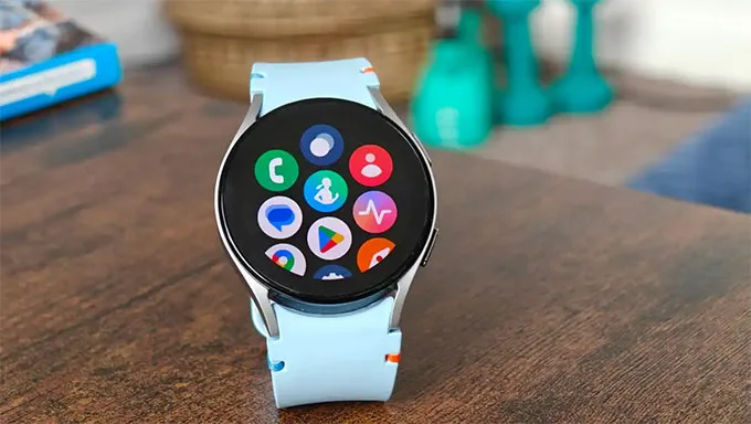 Galaxy Watch FE có nhiều tính năng ngang ngửa với những người anh em đắt tiền hơn