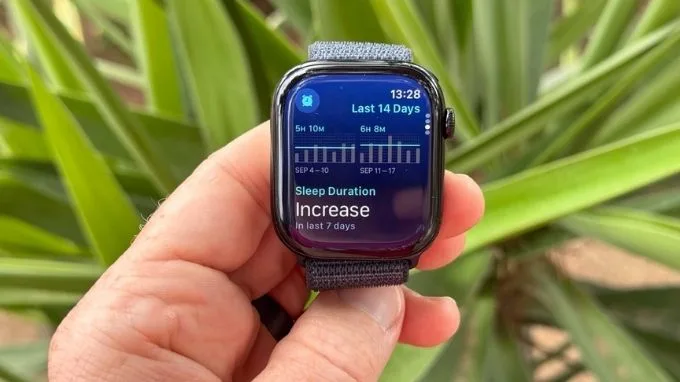 theo dõi sức khỏe bằng Apple Watch Series 10 42mm (LTE) viền nhôm VN/A