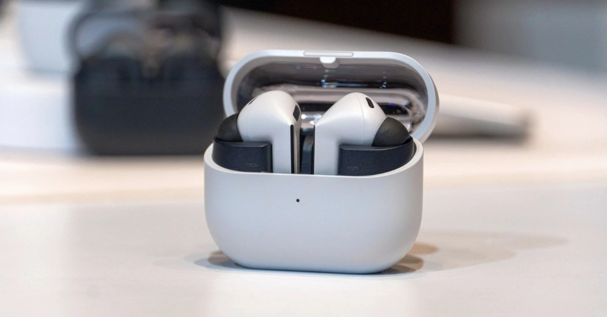 Đánh giá Galaxy Buds 3 FE: Tai nghe giá rẻ với ANC và Galaxy AI thông minh