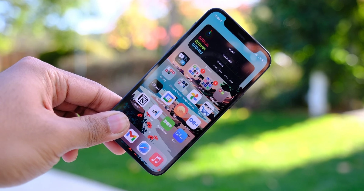 Sử dụng iPhone 12 mini làm máy chính hàng ngày, bạn được và mất những gì ?