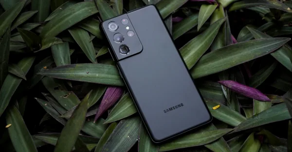 Galaxy S21 Ultra có còn đáng mua trong năm 2025: Flagship một thời giờ ra sao?