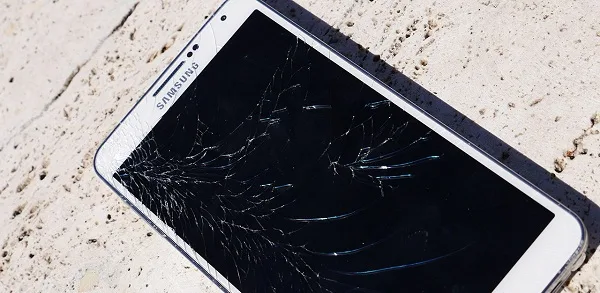 Samsung-Galaxy-Note-3-drop-test-cracked-screen-aa-2