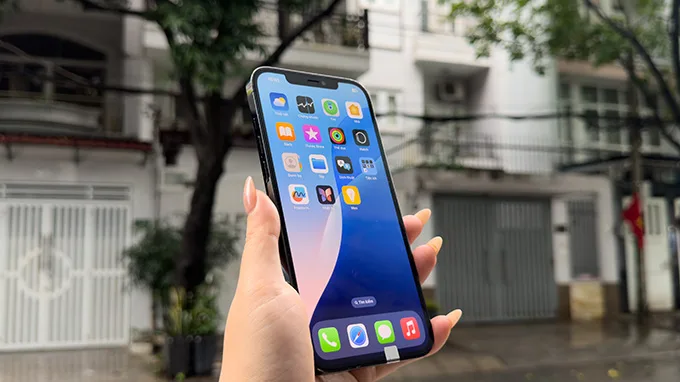 Thiết kế iPhone 12 Pro 128GB được trang bị màn hình chất lượng 