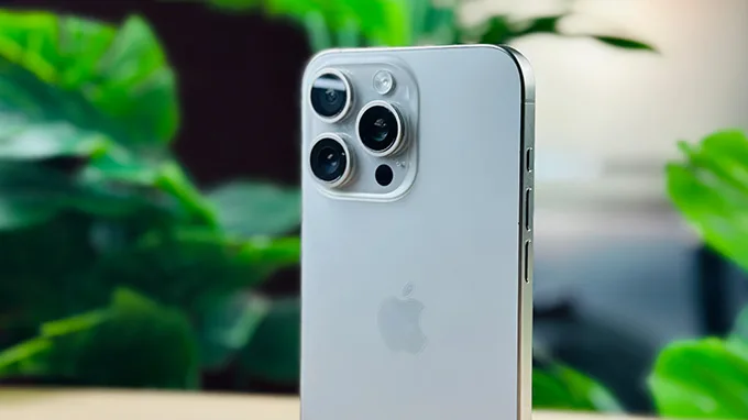 Thỏa sức quay chụp chuyên nghiệp với cụm 3 camera sau 48MP