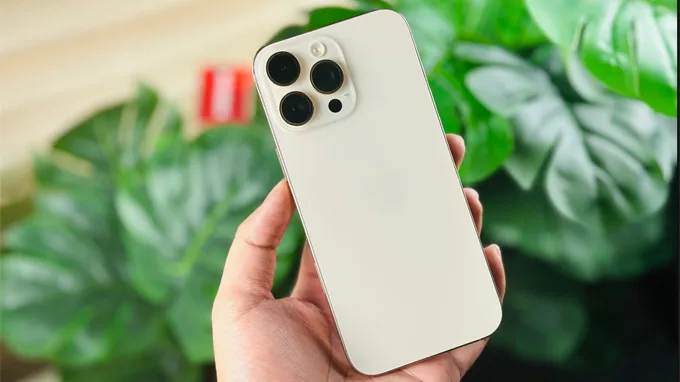 Thiết kế tinh tế với nút bấm Capture mới