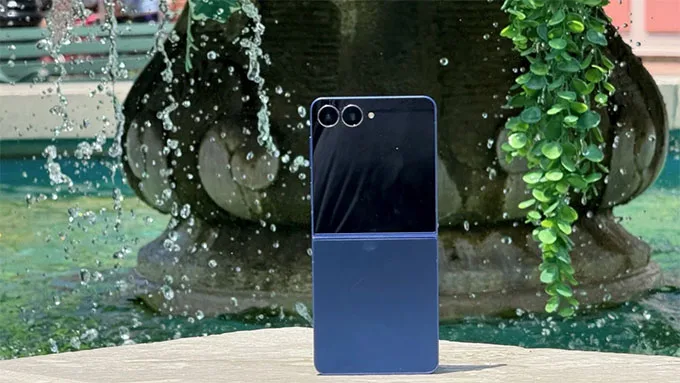 Cấu hình Galaxy Z Flip 8: Hai phiên bản, hai chip xử lý