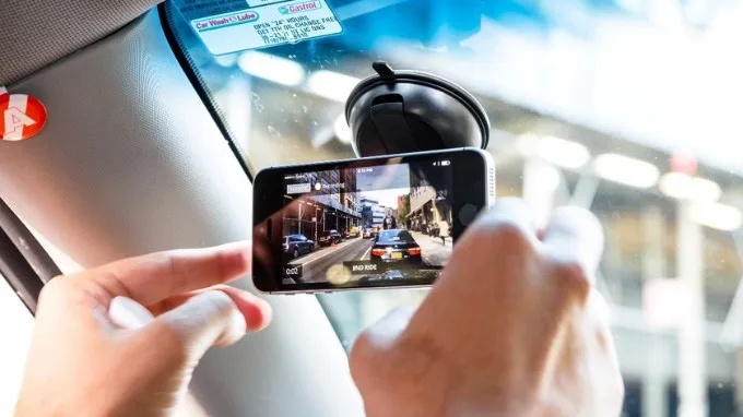 Tái sử dụng điện thoại Android cũ làm camera hành trình
