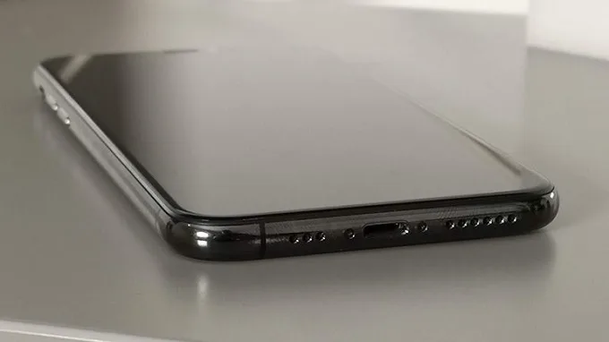 iPhone Xs đã có sạc nhanh 25W