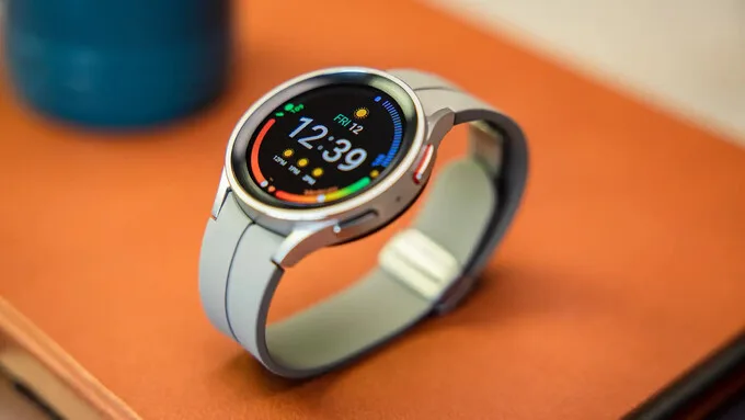 Galaxy Watch 5 Pro sở hữu thiết kế mạnh mẽ