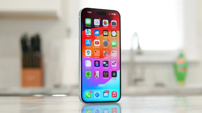 iPhone 15 sở hữu cạnh viền và màn hình Dynamic Island tương tự iPhone 14 Pro Max