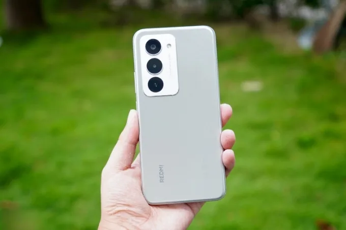 Điện thoại Xiaomi Redmi 15 chơi game tốt giá 7 triệu