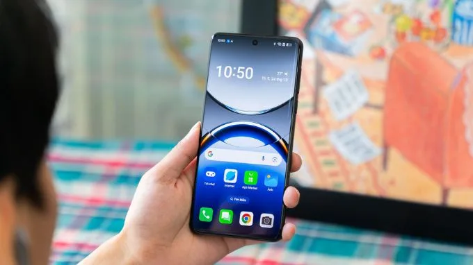 So sánh màn hình Oppo Find X8 Pro và Xiaomi 15 Ultra