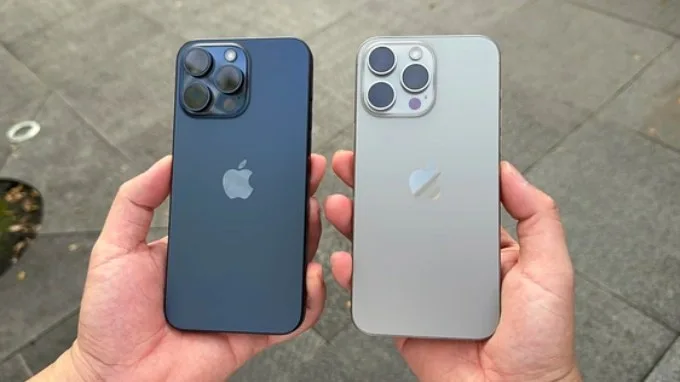 So sánh giá bán của iPhone 15 Pro Max Quốc tế và iPhone 15 Pro Max VN/A