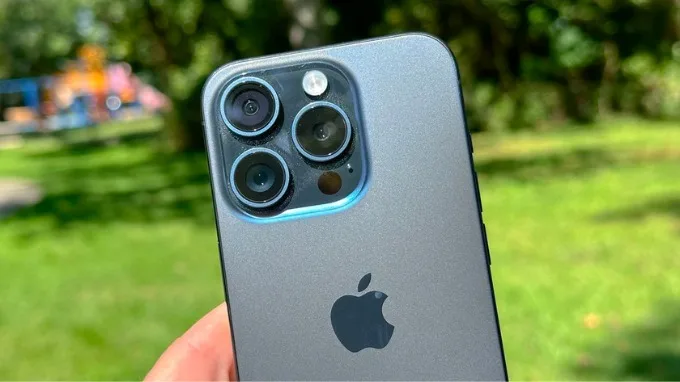 Đánh giá hệ thống camera lồi trên iPhone 15 Pro