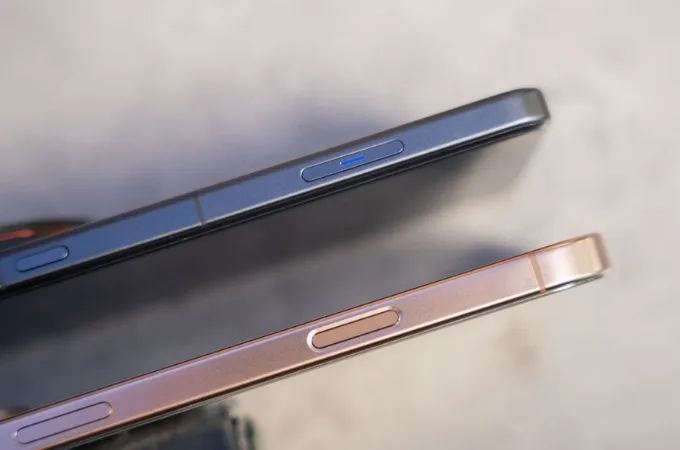 So sánh Vivo X200 Ultra và iPhone 16 Pro Max về nút chụp ảnh