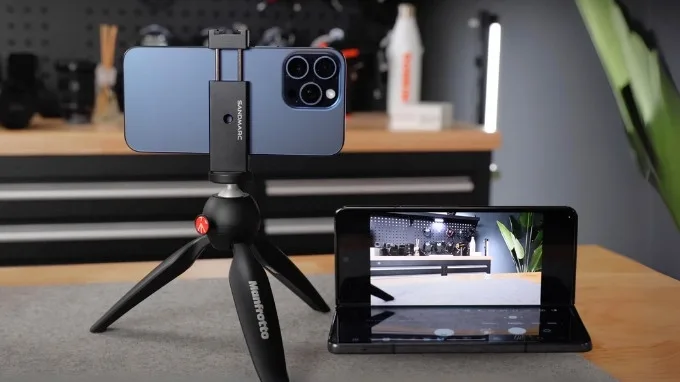 Galaxy Z Fold 5 không cần tripod để chụp hình
