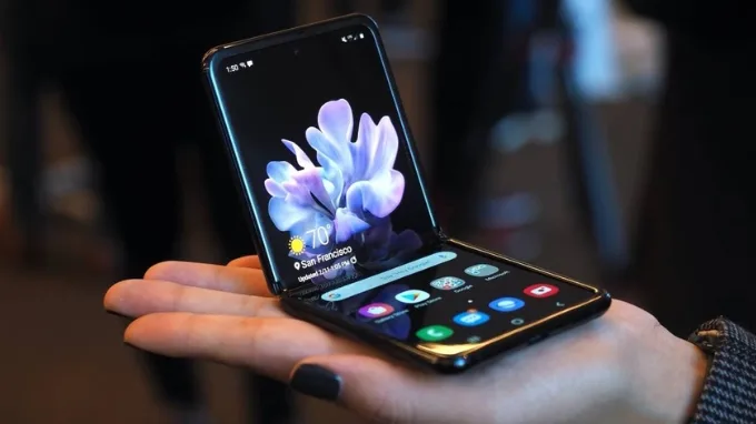 Các dòng điện thoại Samsung Galaxy Z cũng được hỗ trợ One UI 7