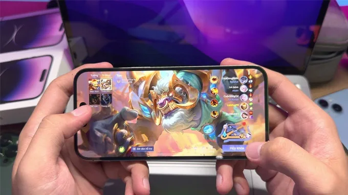 iPhone 14 Pro Max chơi game mượt mà