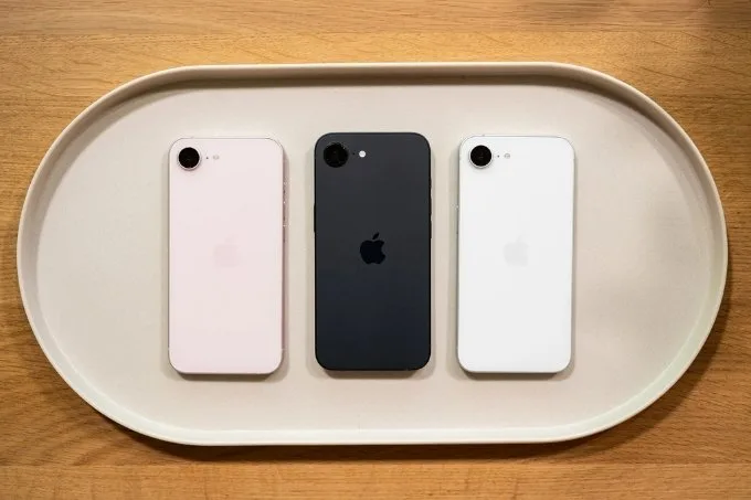 Kích thước vật lý của iPhone 17e là bao nhiêu