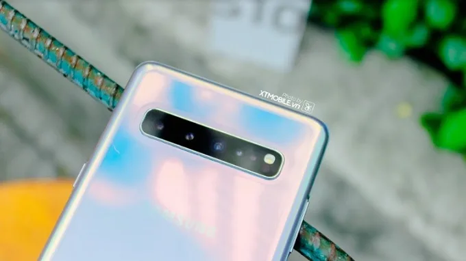 Cụm camera Galaxy S10 5G được khen ngợi nhiều