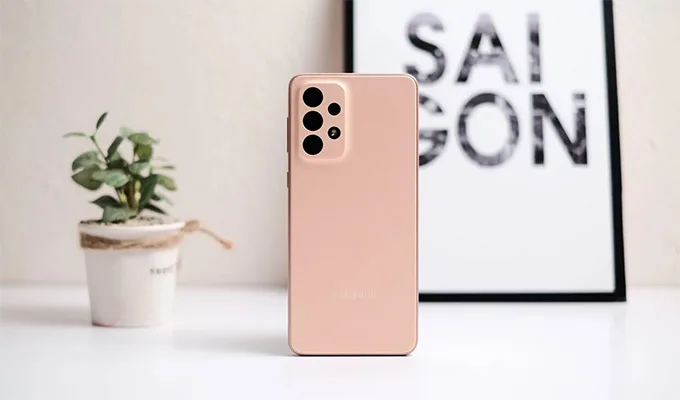 Galaxy A33 5G là điện thoại giá rẻ đáng mua nhất hiện nay của Samsung