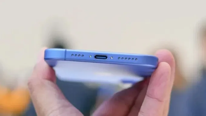 So sánh iPhone 16 và iPhone 15 về tốc độ sạc
