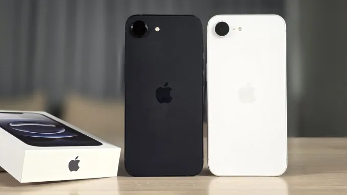 Nên mua iPhone 16e màu nào đẹp?