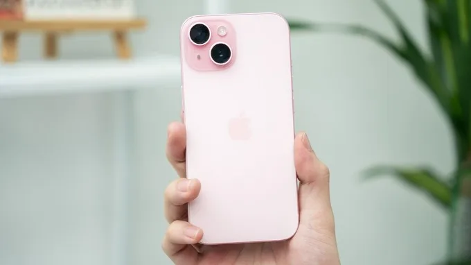 iPhone 15 128GB