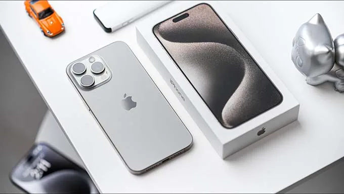 Màu Titan Tự nhiên phù hợp với những người mệnh Thủy và Kim
