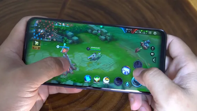 các tựa game nặng nhất hiện nay máy vẫn có thể xử lý ổn định trên cả 2 thiết bị