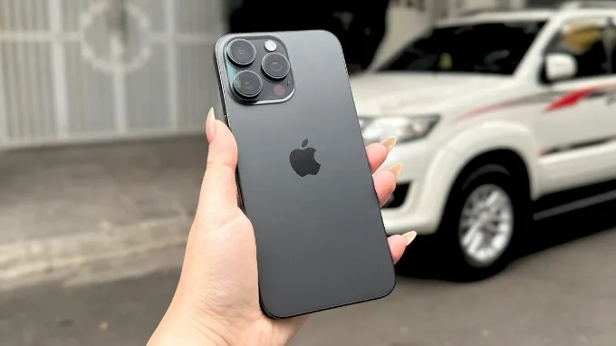 iPhone 15 Pro Max