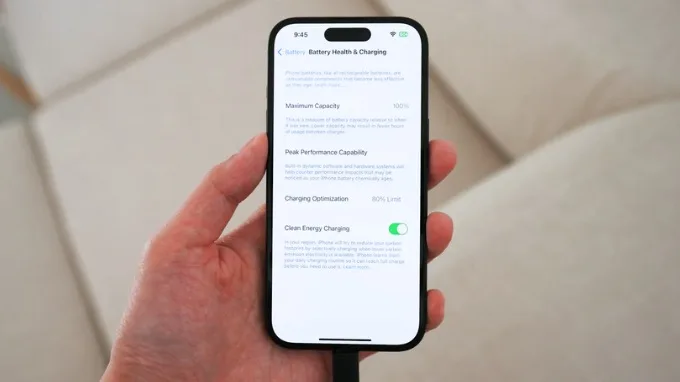 iPhone 15 hỗ trợ sạc nhanh với bộ sạc từ 20W trở lên