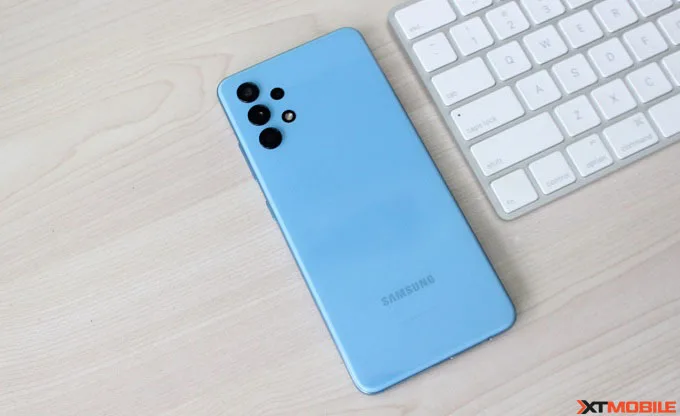 Redmi Note 11 vs Samsung Galaxy A32 thiết kế