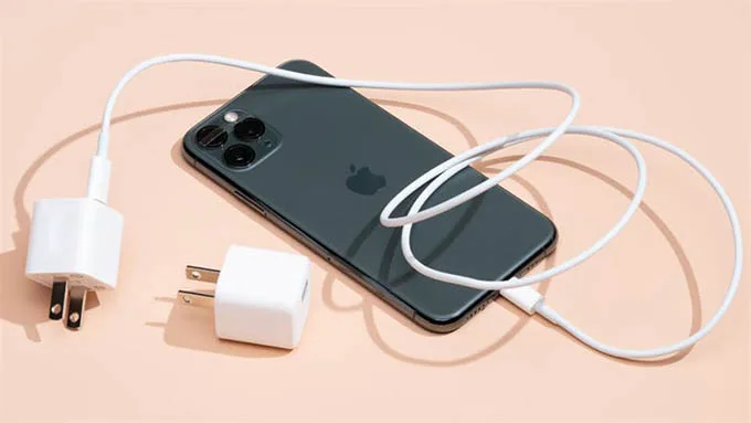 Kiểm tra lại nguồn điện, củ sạc và cáp sạc của iPhone