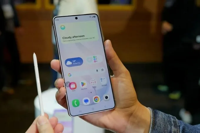 Tấm nền AMOLED tiết kiệm năng lượng