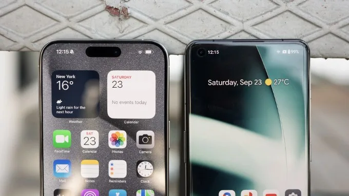 Thiết kế màn hình trên iPhone 15 Pro Max và OnePlus 11