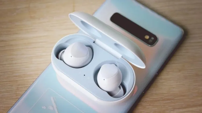 Galaxy Buds có hỗ trợ sạc không dây