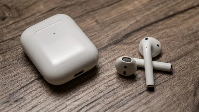 Airpods 2 Lightning Quốc Tế giảm còn 2 triệu đồng